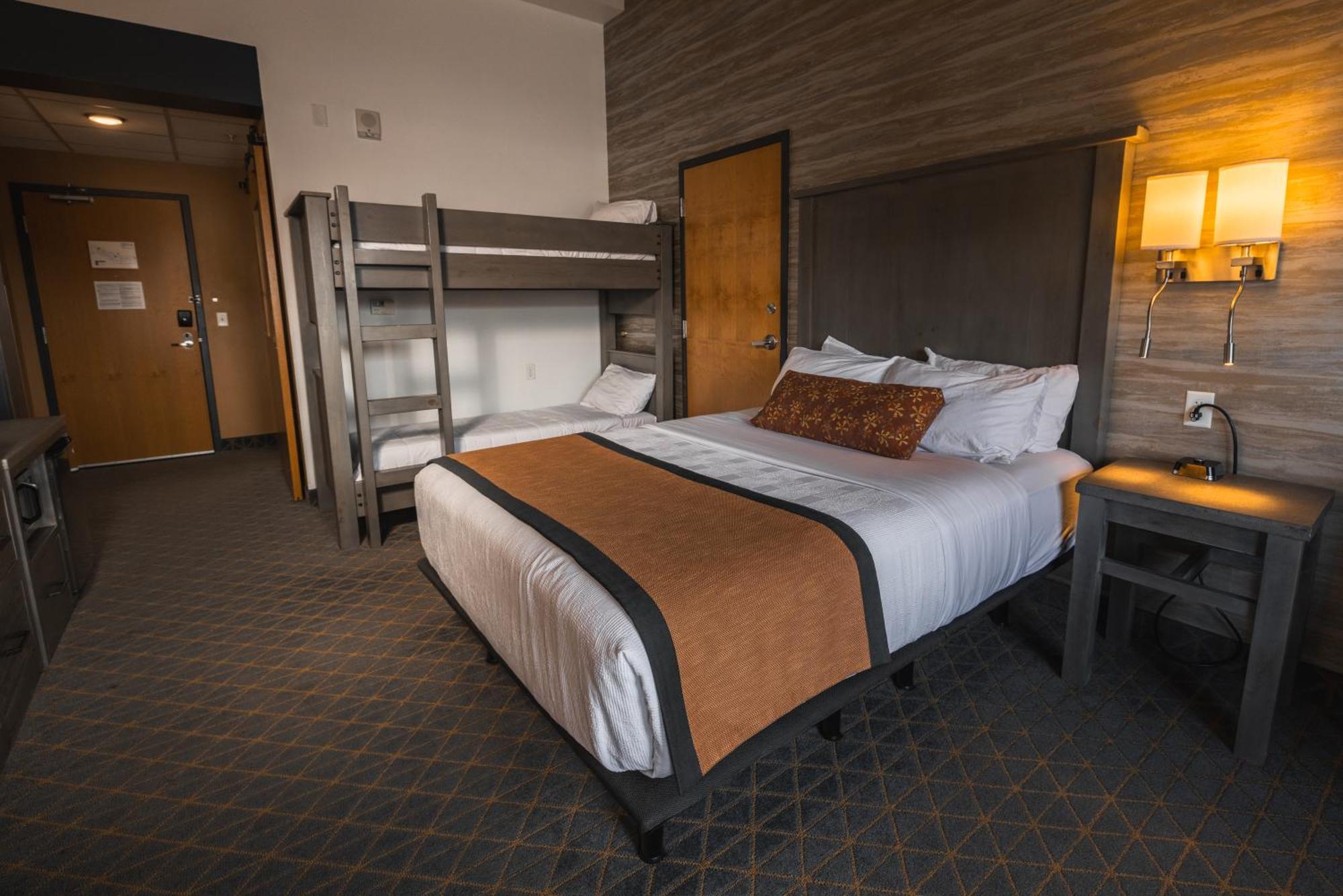 Pier B Resort Duluth Exterior photo
